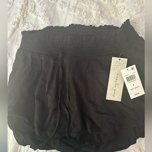Women’s black skirty shorts Kingston, Gray.size M,NWT